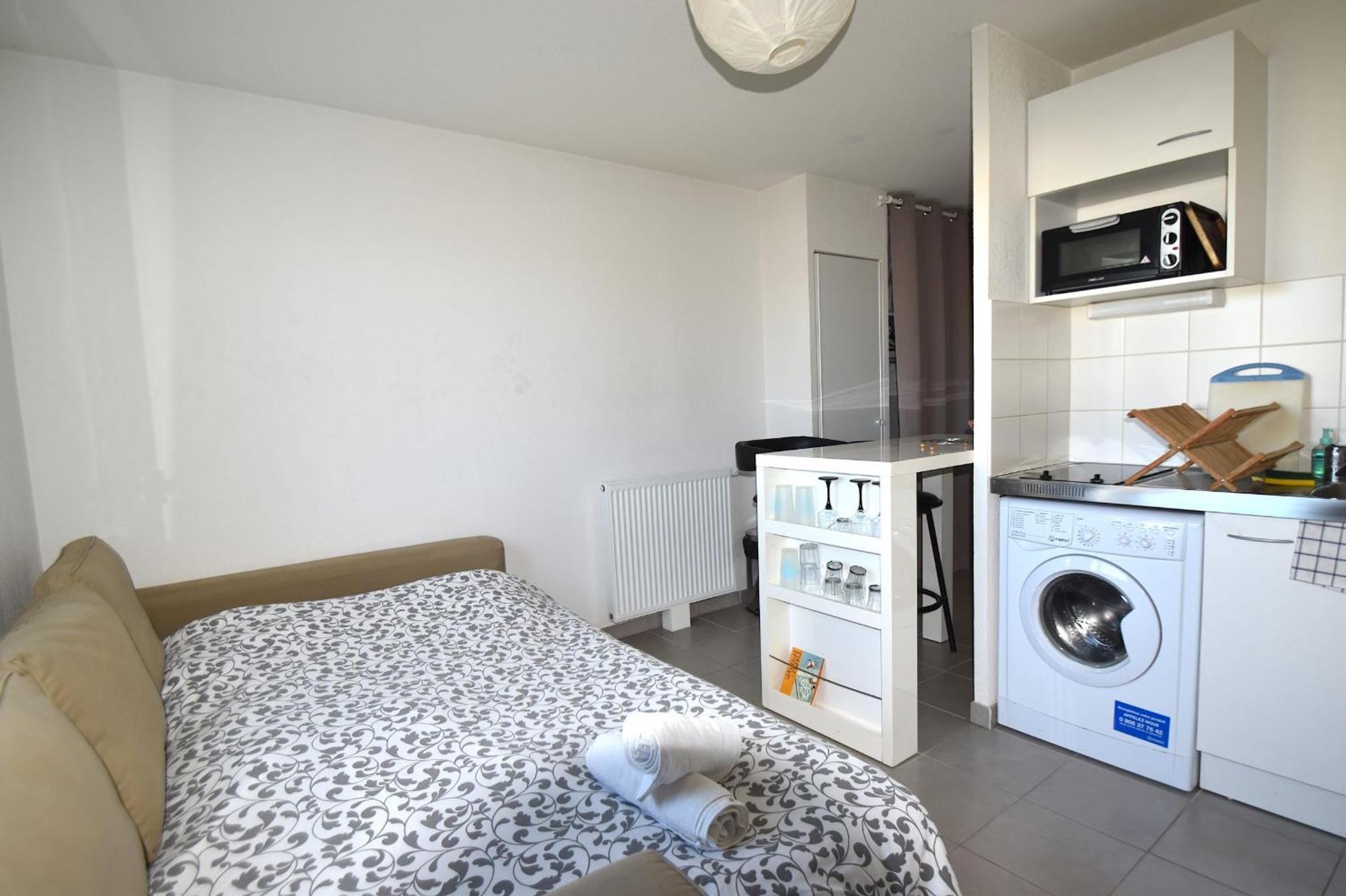 Studio Gare St Roch 1Er Etage - Air Rental モンペリエ エクステリア 写真